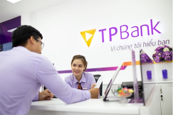 Đăng ký thẻ tín dụng quốc tế TPBank Visa Vàng; hạn mức 300 triệu, ưu đãi 50%